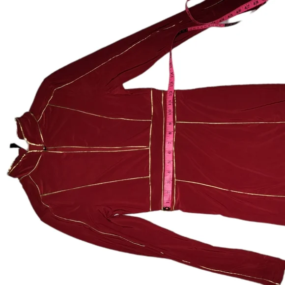 Red Keyhole Mini Dress - Picture 7 of 7